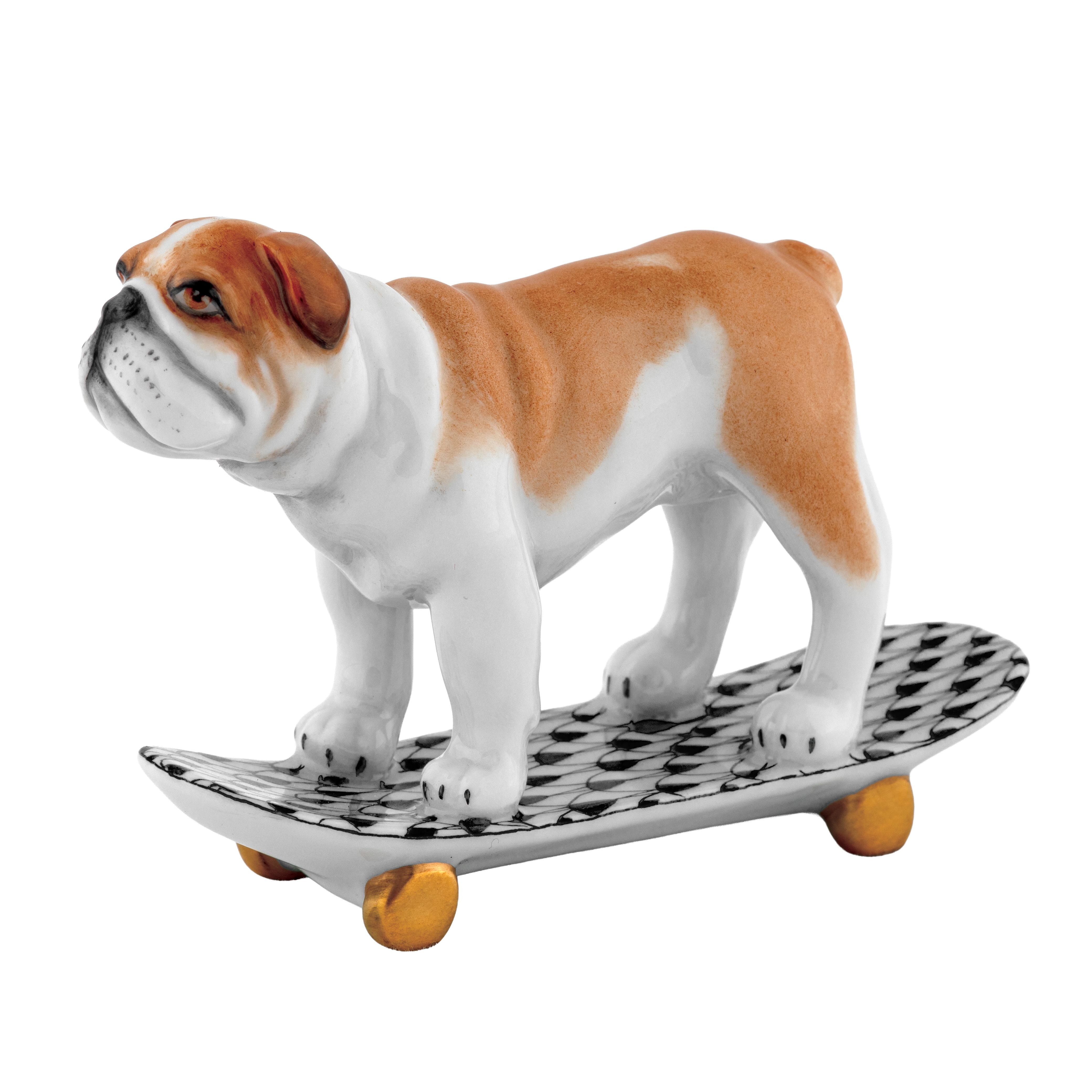 Herend Skateboarding Bulldog